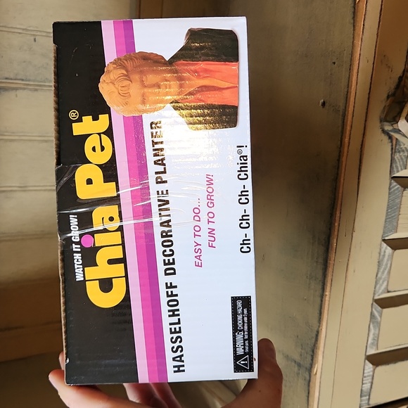 Hasselhoff Chia Pet - Picture 5 of 6